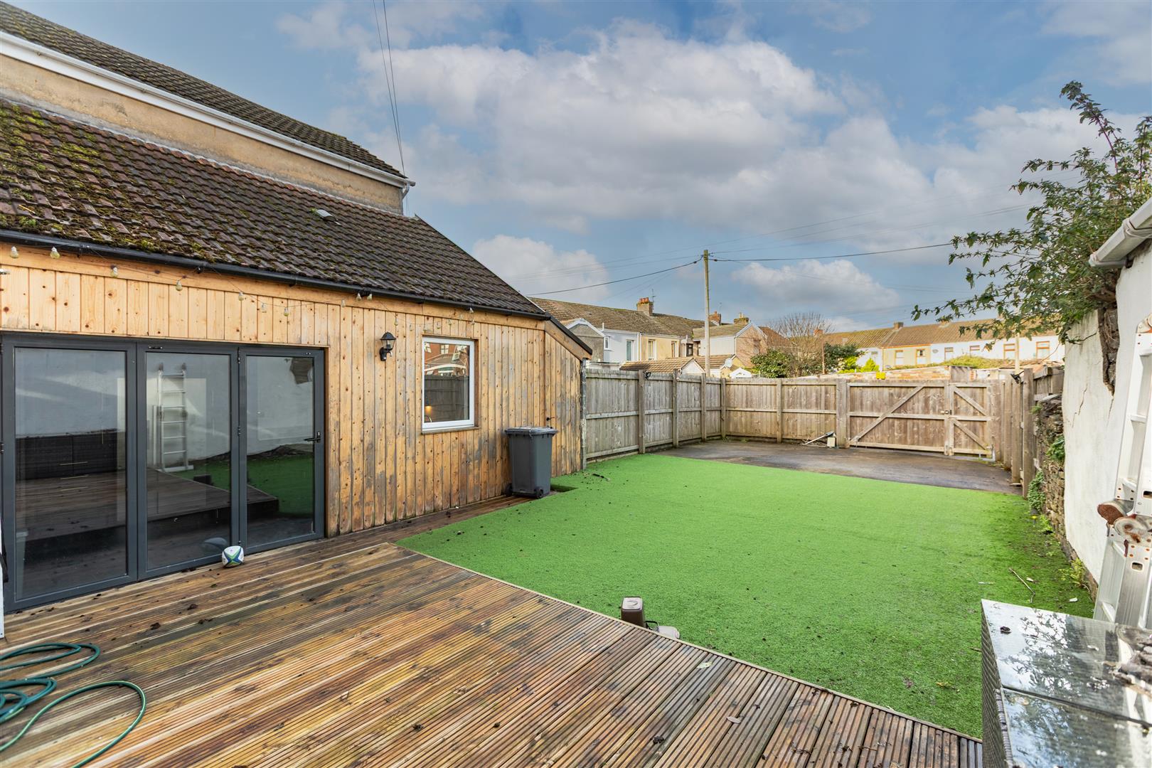 Queen Victoria Road, Llanelli, SA15 2TL